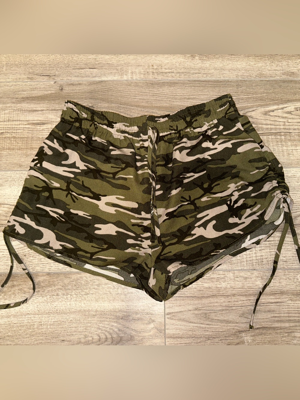 Bluenotes Women's Camo Drawstring Athletic Shorts - Green/Khaki